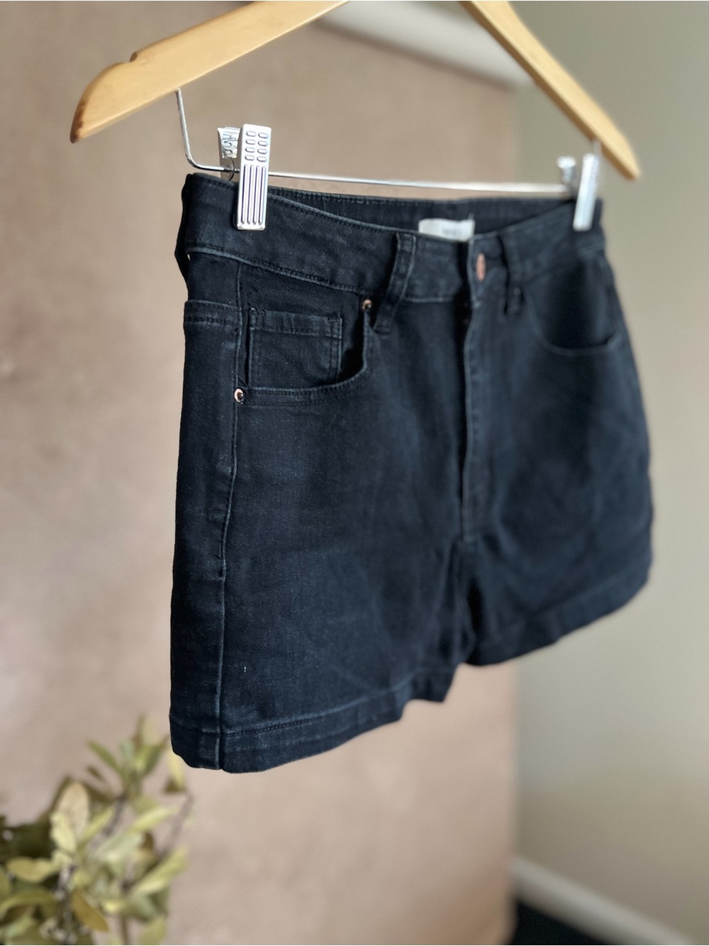Forever 21 Black High-Waist Women’s or Teen Minimalist Denim Shorts